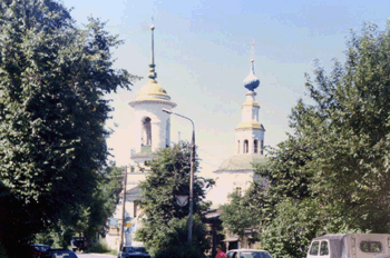 Город Владимир. Троицкая церковь (1740 г.). Фото 1999 г.