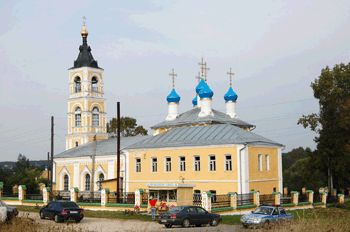 Село Ундол (Лакинск), Казанская церковь, основанная в 1693 г.
